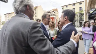 Azcón presenta a Feijóo a los 'fichajes' de Cs en Zaragoza