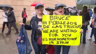 La lluvia no empaña la euforia de los fans de Bruce Springsteen