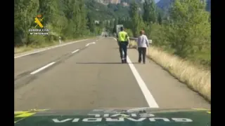 La Guardia Civil auxilia a una anciana que caminaba desorientada