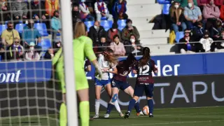 La temporada pasada el Huesca femenino se midió al Zaragoza CFF B