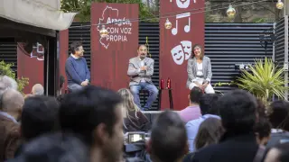 Lambán y Ranera, este miércoles, durante la presentación de las propuestas culturales del PSOE en Zaragoza