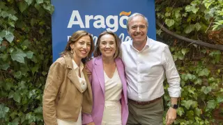 Natalia Chueca, Cuca Gamarra y Jorge Azcón, este miércoles en Zaragoza.