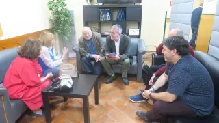 Fernando Rivarés, este martes en una reunión sobre personas mayores mayores que viven solas en Zaragoza.