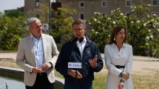 Jorge Azcón, Alberto Núñez Feijóo y Natalia Chueca.