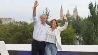 Fiesta fin de campaña del candidato del PP a la Presidencia de Aragón, Jorge Azcón, y a la Alcaldía, Natalia Chueca, en el Aura de Zaragoza