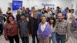 Los candidatos de Podemos, en su sede, este viernes.
