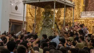 Procesión de la Virgen del Rocío en Huelva.
