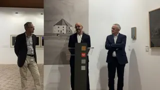 La Alfajería acoge la exposición 'Monólogos' de Fernando Martín Godoy.