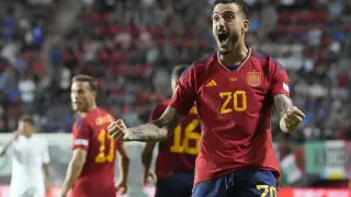 Joselu celebra el gol que da a España el pase a la final de la Liga de Naciones