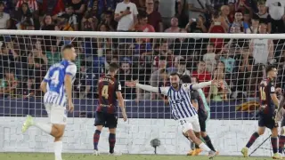 Villalibre marcó el penalti decisivo que dio el ascenso al Alavés