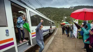 Algunos pueblos del valle del Jalón suman más de dos años de protestas para pedir mejoras en los servicios ferroviarios