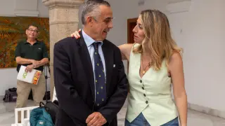 María Guardiola junto a Ángel Pelayo Gordillo