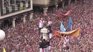 La Puesta del Pañuelico al Torico en las Fiestas de la Vaquilla en Teruel. gsc1