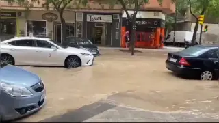 Vídeo: una tremenda tormenta anega las calles de Zaragoza: "Es una locura"