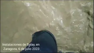 La gran tormenta caída este jueves en Zaragoza también dejó daños materiales en la fábrica de electrodomésticos Balay, que quedó inundada.