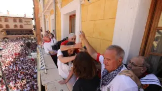 Usuarios de Atadi hacen sonar el Campanico en las fiestas de Teruel