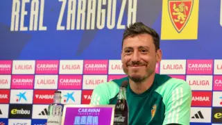 Cristian Álvarez, portero del Real Zaragoza, este martes en la primera rueda de prensa del verano dentro de la pretemporada del equipo.