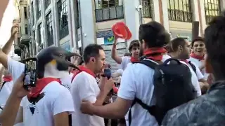 Un reportero de RTVE denuncia "agresividad" durante su cobertura de San Fermín