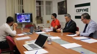 La presentación del estudio, seguida de forma telemática en la CEOE de Teruel.