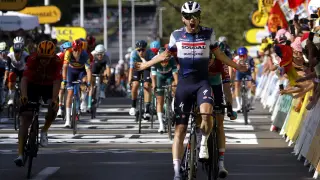 Kasper Asgreen gana la etapa 18 del Tour de Francia.