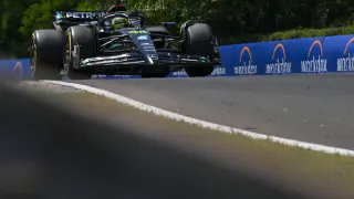 El piloto británico Lewis Hamilton (Mercedes) consigue la 'pole' del Gran Premio de Hungría