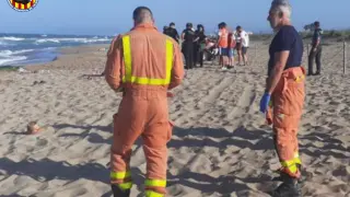 Tres personas mueren en la playa de Tavernes de la Valldigna.