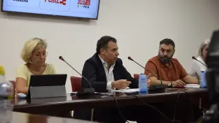 Presentación del convenio del Metal 2023-2026 suscrito hoy por Ana Sánchez, secretaria general de Industria de CC. OO.; Benito Tesier, presidente de la FEMZ: y Sergio Sancho, secretario general de FICA UGT Aragón.