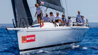 Felipe VI sale a navegar con el 'Aifos' para preparar la Copa del Rey de vela en Palma