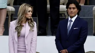 Nicolás Petro, hijo del presidente de Colombia, con su ex mujer, Day Vásquez en la ceremonia de investidura de su padre en 2022.