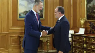 El Rey recibe en Zarzuela al presidente de UPN en el arranque de su ronda de consultas.