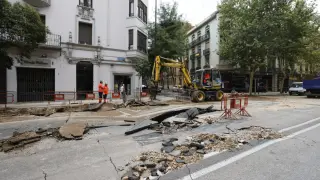 Reparan los destrozos tras el reventón en la Puerta del Carmen