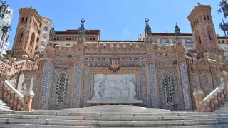 Escalinata del Óvalo de Teruel .gsc1