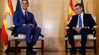 Foto de la reunión entre Pedro Sánchez y Alberto Núñez Feijóo, en el Congreso de los Diputados