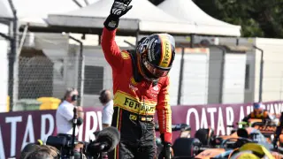Carlos Sainz celebra el primer puesto en la clasificación conseguido en Monza