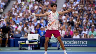 Carlos Alcaraz, of Spain, reacts after defeating Daniel Evans, of the United Kingdom, during the third round of the U.S. Open tennis championships, Saturday, Sept. 2, 2023, in New York. (AP Photo/Manu Fernandez)