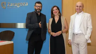 Sara Fernández, José Francisco García y Bono D’Costa, en la presentación.