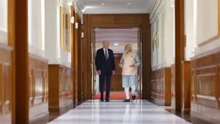 Reunión entre Biden y Mosi en la residencia oficial del primer ministro indio, en Nueva Delhi.