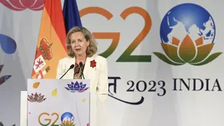 La vicepresidenta primera del Gobierno y ministra de Asuntos Económicos y Transformación Digital en funciones, Nadia Calviño, interviene este domingo durante la cumbre del G20