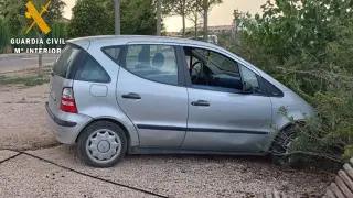El coche había sido sustraído en Huesca y lo abandonó tras sufrir un accidente