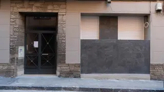 El exterior de un local convertido una vivienda en San José.