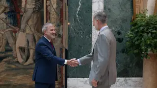 El alcalde de Barcelona, Jaume Collboni es recibido por el Rey Felipe VI.