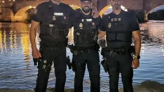 POLICIAS SALVAN CHICA EBRO