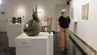 La sala de exposiciones del Torreón Fortea (calle Torrenueva, 25) abre las puertas a la muestra del festival Cerco titulada '40 años de cerámica. Colectivo Plaza San Felipe',