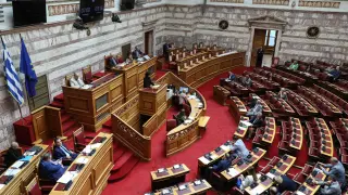 El pleno del parlamento griego en el que se aprobó la reforma.