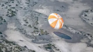 Momento del aterrizaje de la cápsula de la misión 'Osiris-Rex'