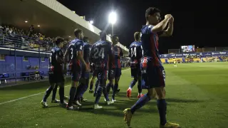 Miguel Loureiro celebra su gol ante el Alcorcón.