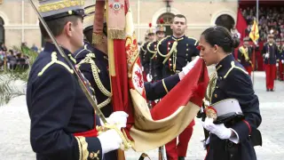 Imagen de archivo de una jura de bandera en la Academia General Militar de Zaragoza