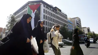 Anti-Israel billboard in Tehran to support Hamas attack