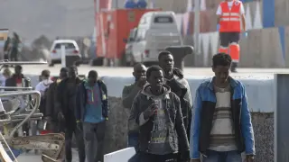 Llegan 167 migrantes a Lanzarote, Fuerteventura y El Hierro y auxilian a 2 nuevos cayucos