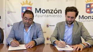 Firma del convenio de Monzón con la Universidad de la Experiencia.